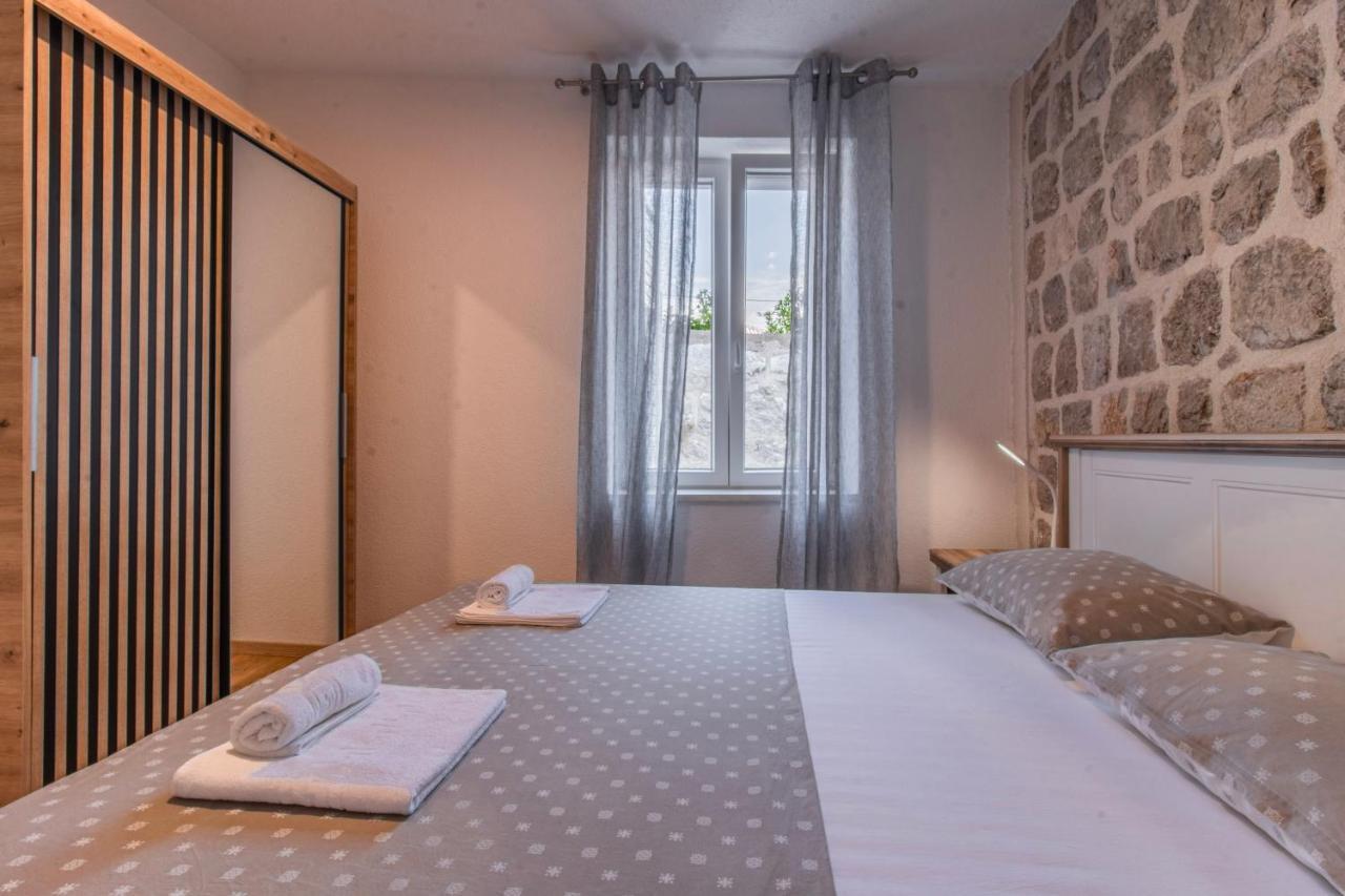 Apartments Florian Lopud Exterior photo